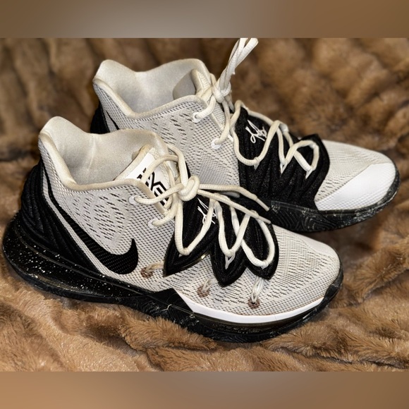 Nike Kyrie 5 Oreo - AO2918-100 Men’s US 8 - Picture 11 of 15